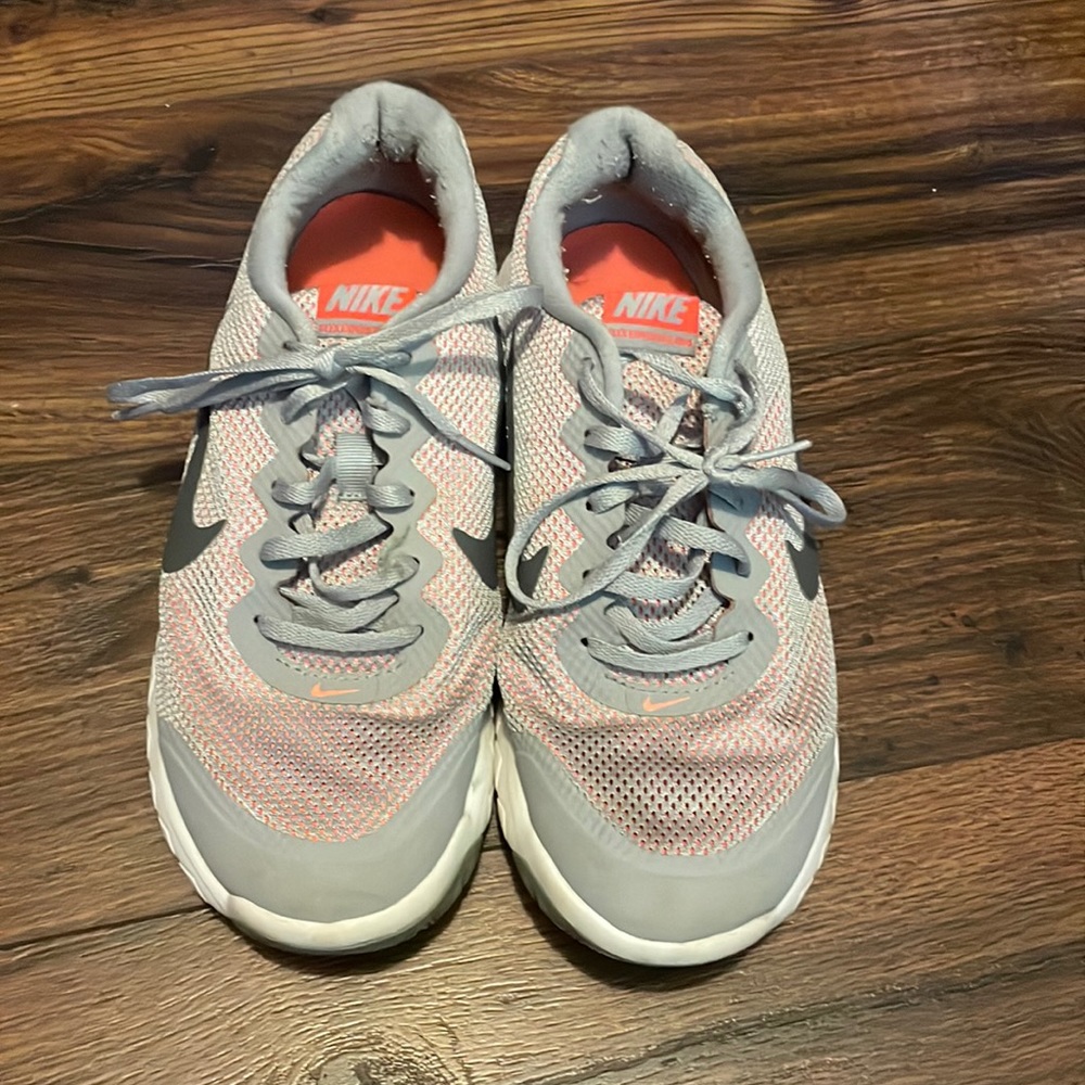 Nike flex shoes